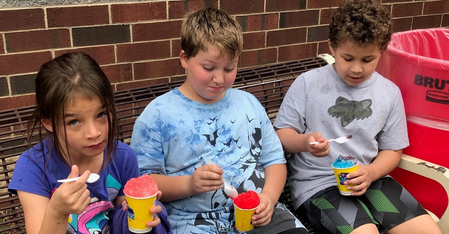 CPS students eat snow cones